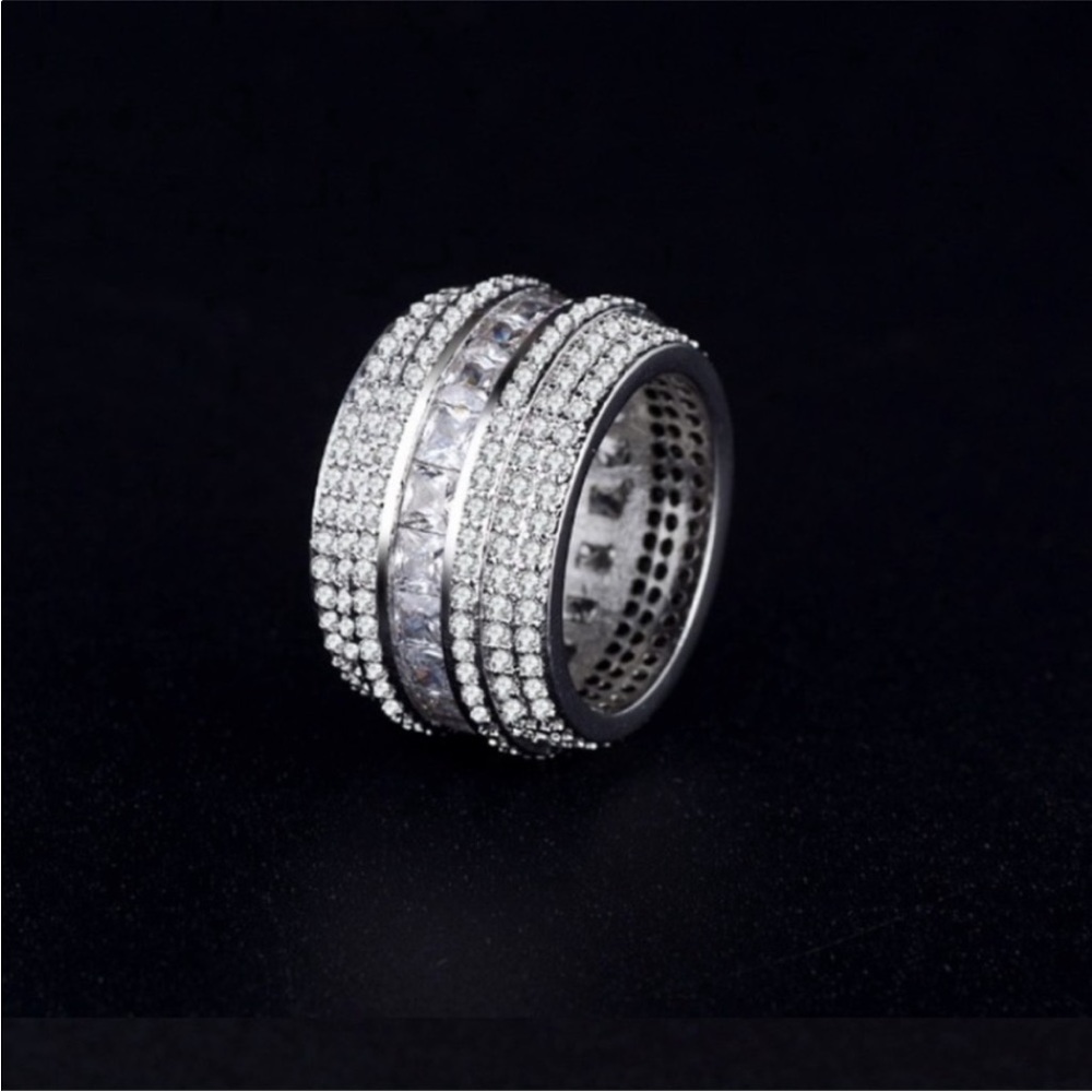 NEW 925 STERLING SILVER DIAMOND BAND RING - Picture 3 of 4